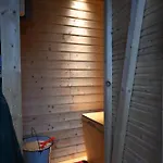 Autarker Schaeferwagen Mit Kamin Ganzjaehrig Nutzbar