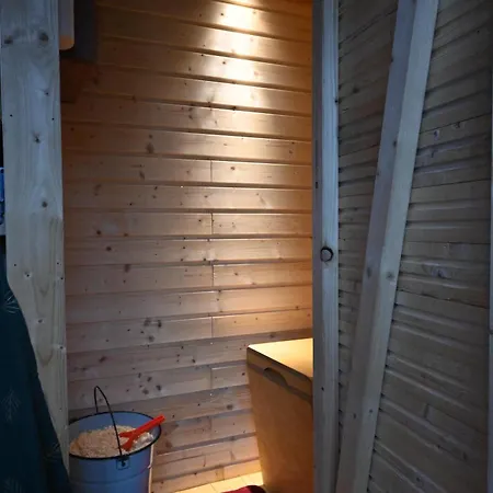 Autarker Schaeferwagen Mit Kamin Ganzjaehrig Nutzbar